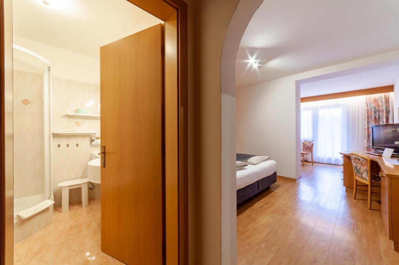 Fruehstuecks-Hotel Olympia Тіроло Екстер'єр фото