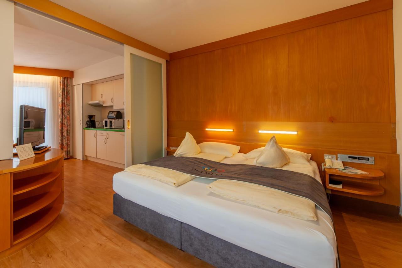 Fruehstuecks-Hotel Olympia Тіроло Екстер'єр фото
