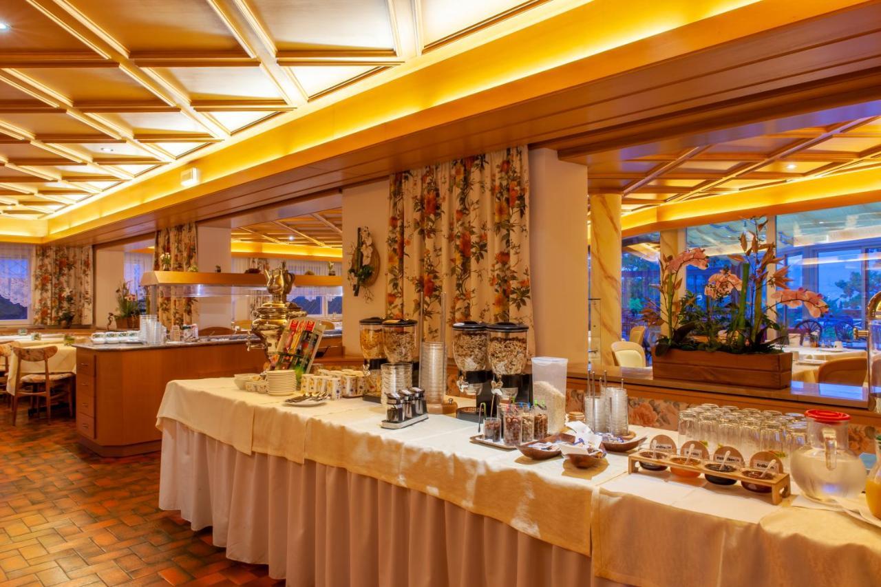 Fruehstuecks-Hotel Olympia Тіроло Екстер'єр фото