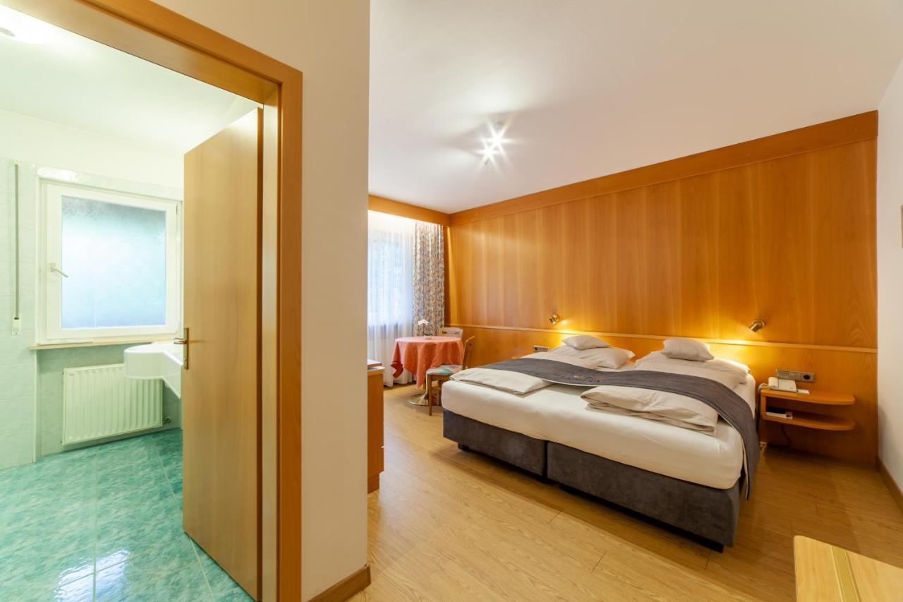 Fruehstuecks-Hotel Olympia Тіроло Екстер'єр фото