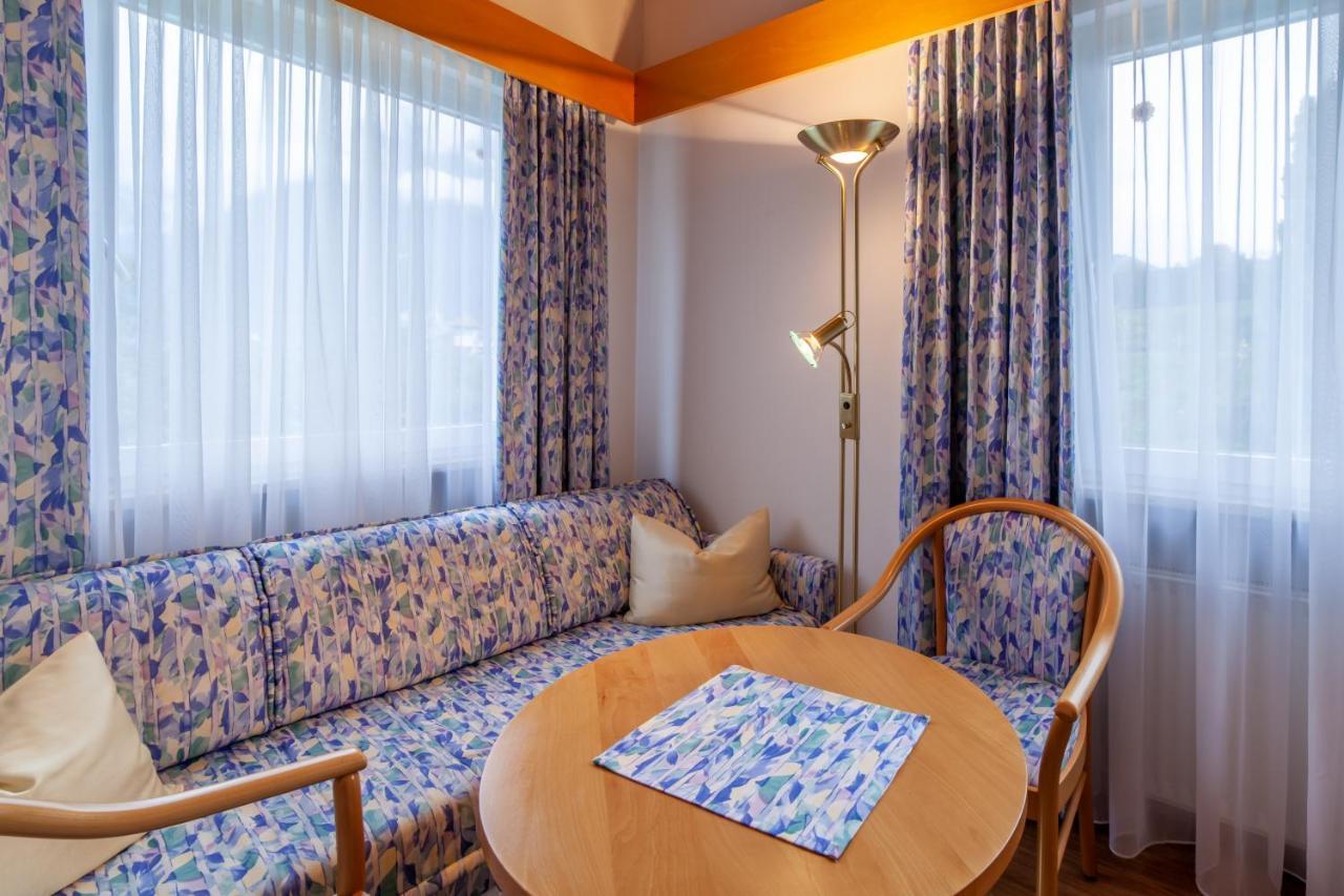 Fruehstuecks-Hotel Olympia Тіроло Екстер'єр фото