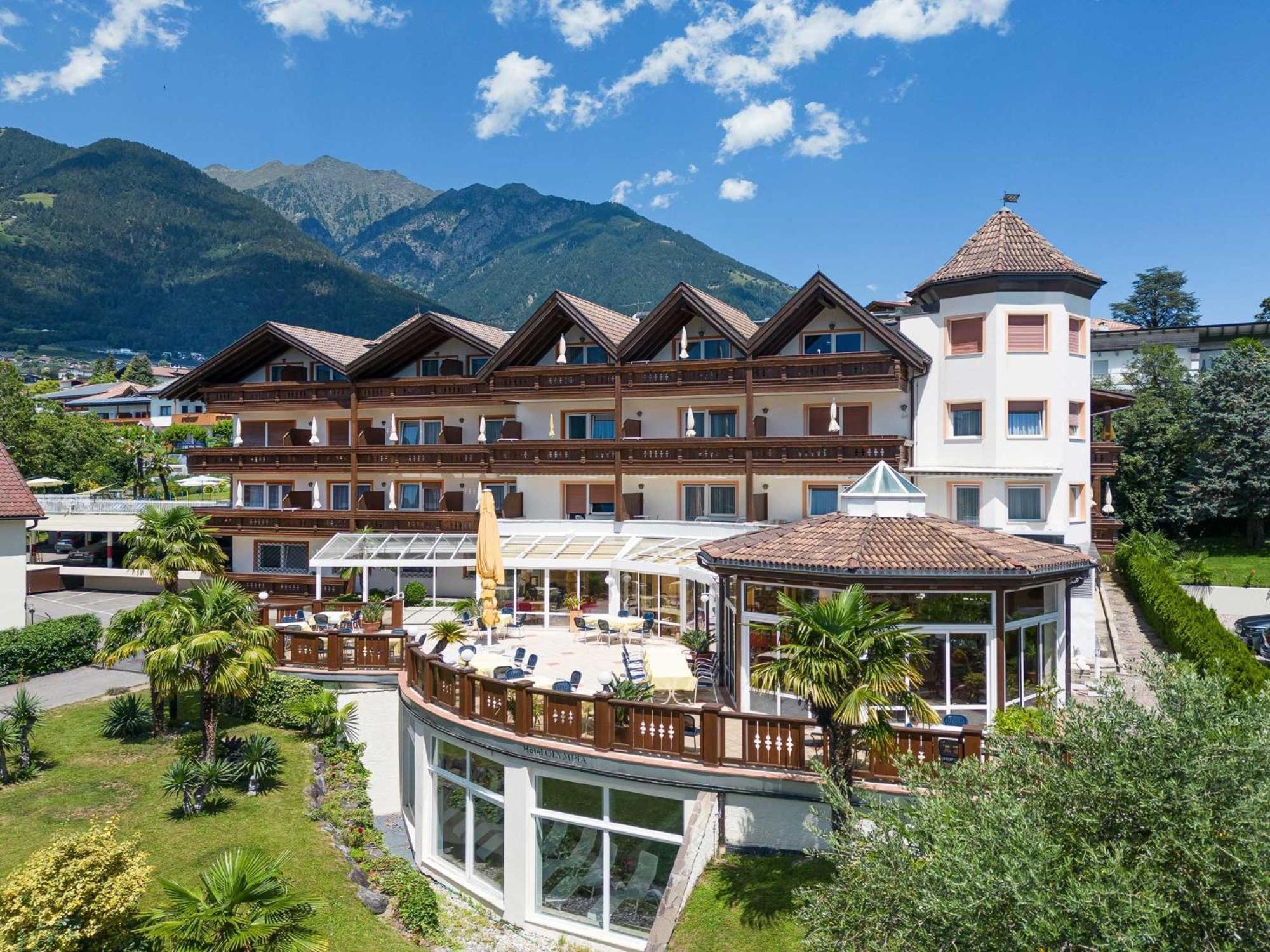 Fruehstuecks-Hotel Olympia Тіроло Екстер'єр фото